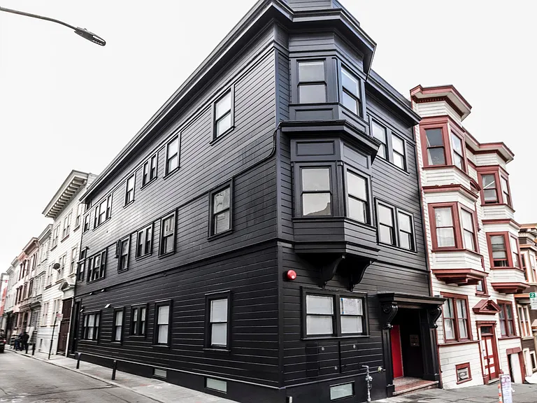 547 Union St — Photo 22