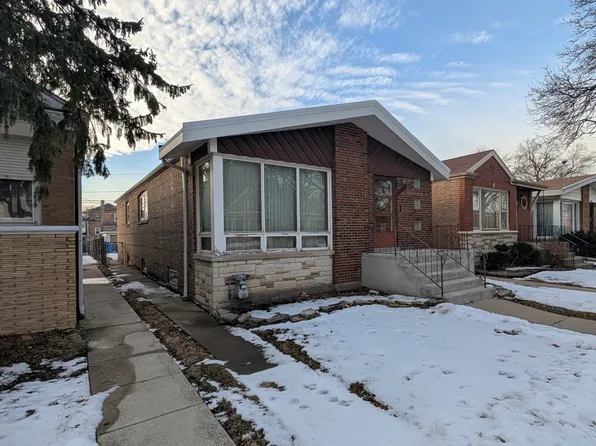 8212 S Colfax Ave, Chicago, IL 60617