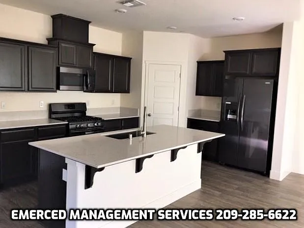 2330 Explorador Dr — Photo 3