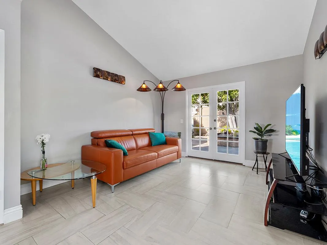 24232 Tahoe Ct — Photo 3