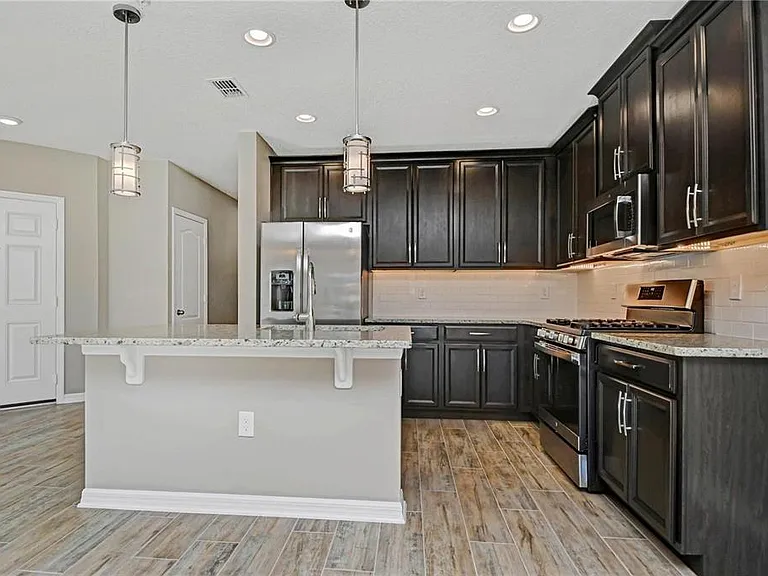 310 Cedar Bark Ln — Photo 9