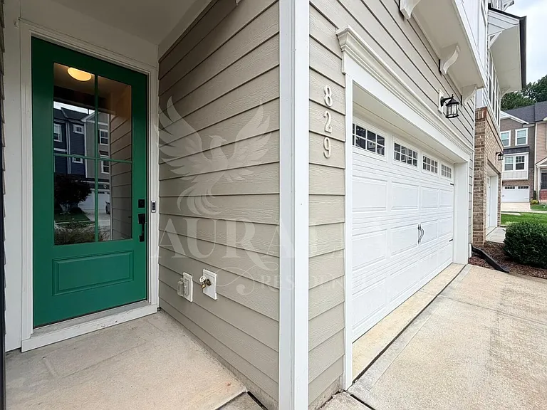 829 Amley Pl — Photo 3