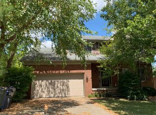 725 Rainwater Dr, Lexington, KY