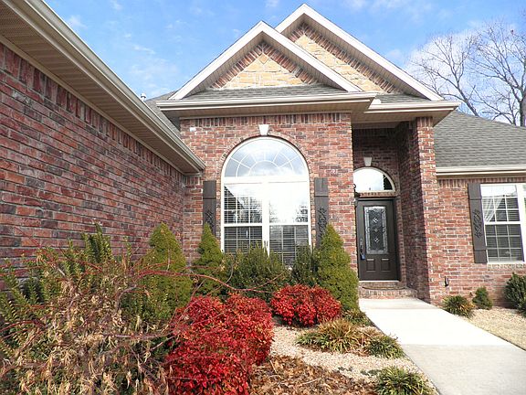 2nd image of 2306 SW Penny Ln