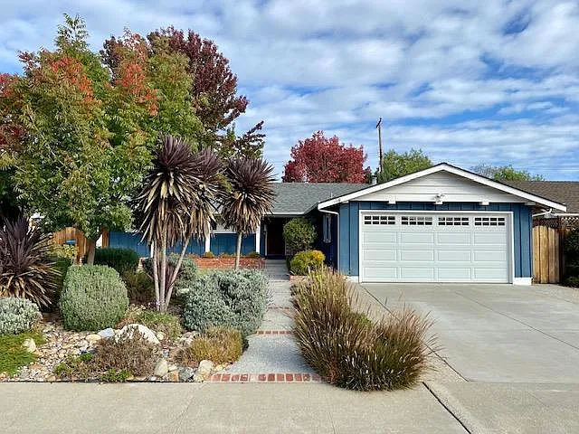 3121 Mauricia Ave photo 1