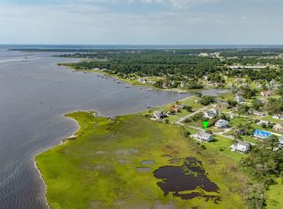 505 Perkins Rd, Beaufort, NC 28516