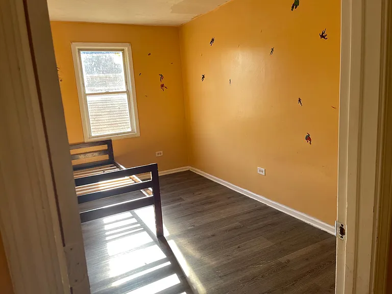 7315 S Greenwood Ave — Photo 5