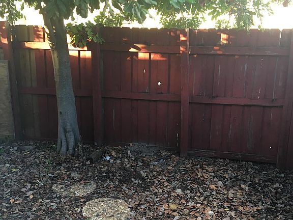 5th image of 2501 NE 49th St APT 4