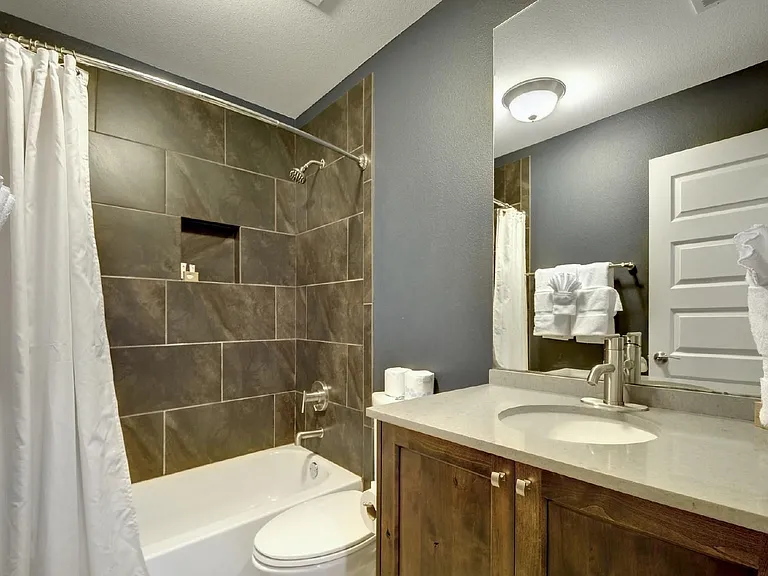 2111 Melridge Pl #B — Photo 16