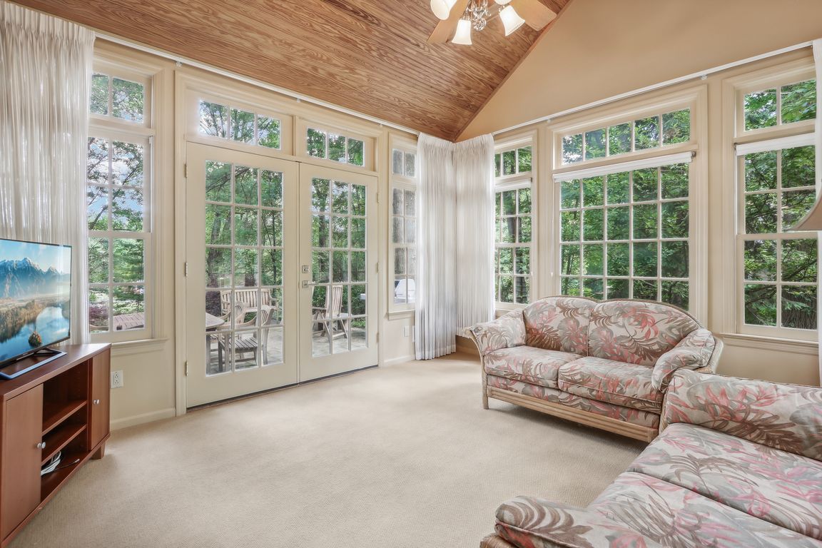 4 Ford Ln, Roseland, NJ 07068 MLS 3905939 Zillow