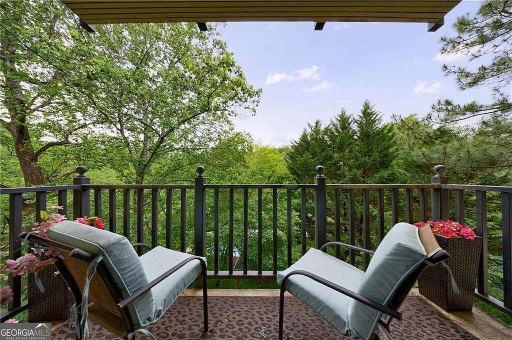 2 bed, 2.0 bath, $2,400 — Photo 3