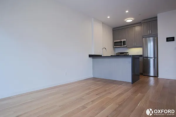 Rented by Oxford Property Group | media 23