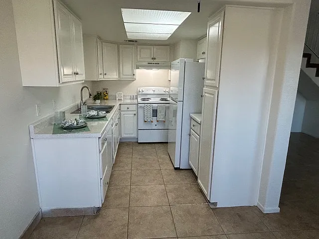 51080 Eisenhower Dr #R9 — Photo 24