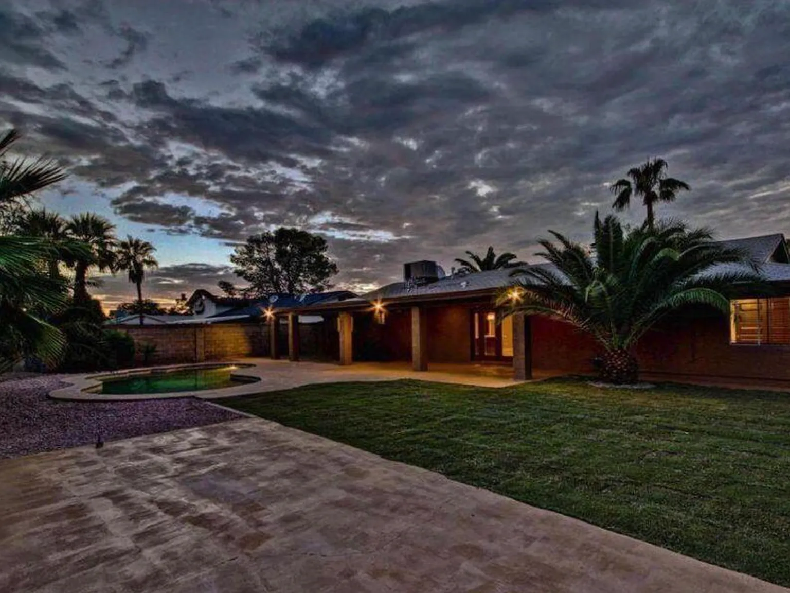 4 bed, 1606 sqft, $3,695 — Photo 3