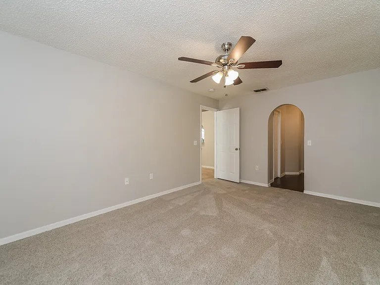 1479 Muir Cir — Photo 11