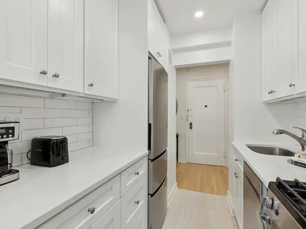 130 8th Avenue image 11 of 12