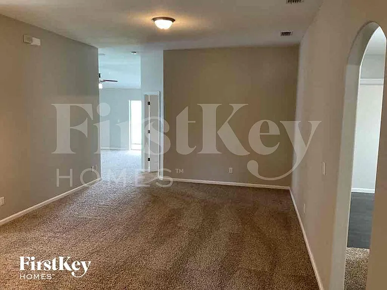 124 Wishing Well Cir SW — Photo 2