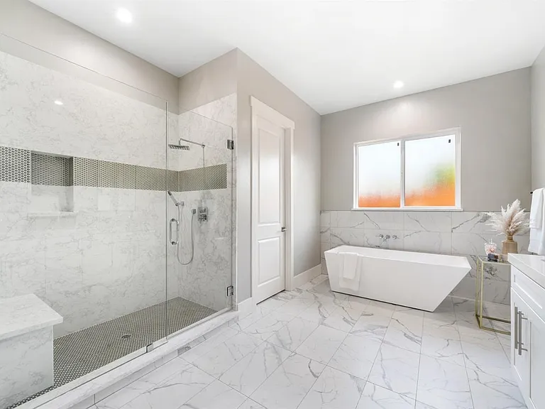 1130 Jonas Ave — Photo 30