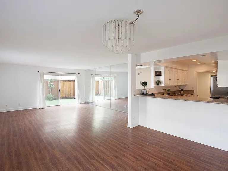 6716 Hillpark Dr #206 — Photo 1