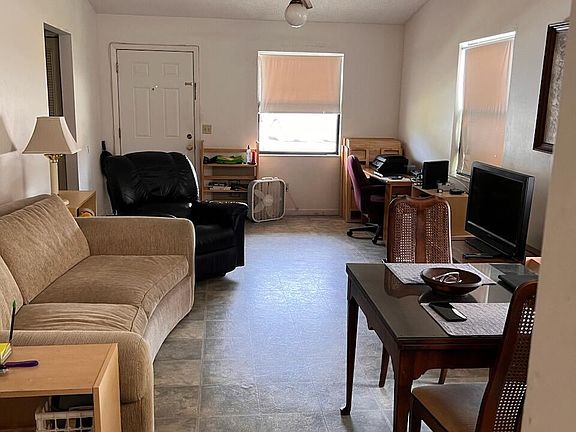 4th image of 980 ORCHID Street