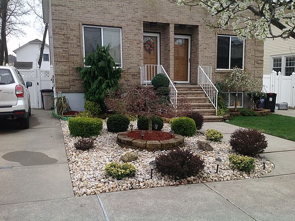3rd image of 26 Pitney Ave