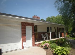 512 Saint John St, Luxemburg, WI 54217
