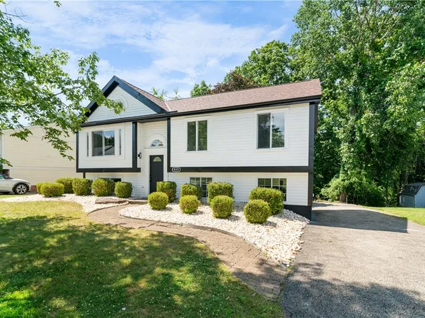 405 Rampart Blvd, New Kensington, PA 15068