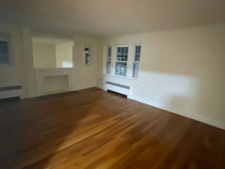 544 Belmont St #1 — Photo 2