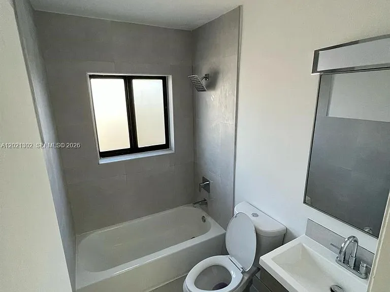 7360 SW 21st St #7360 — Photo 8