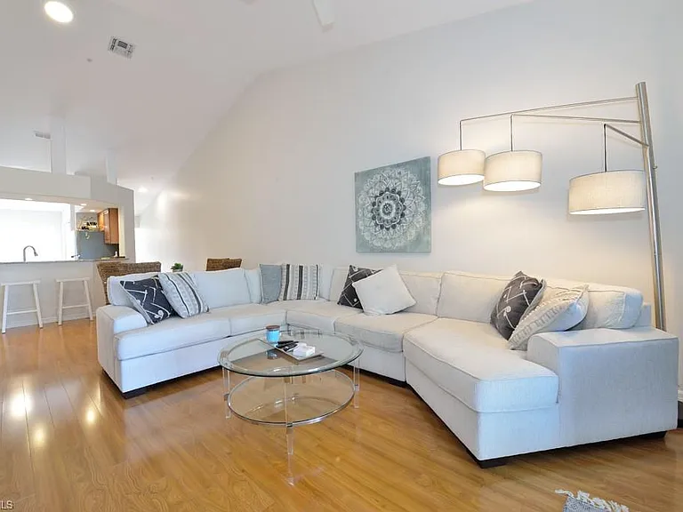 13050 Amberley Ct #708 — Photo 2