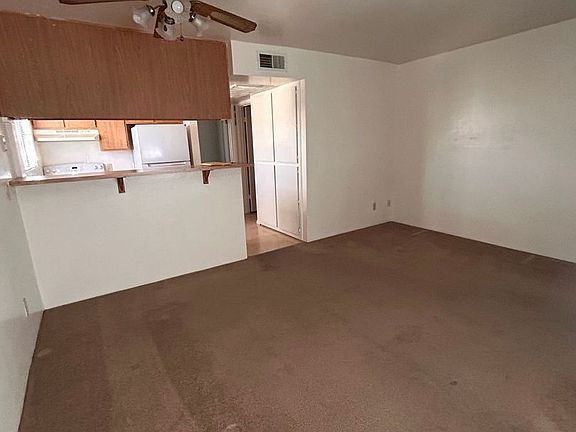 4th image of 610 S Granite St #21