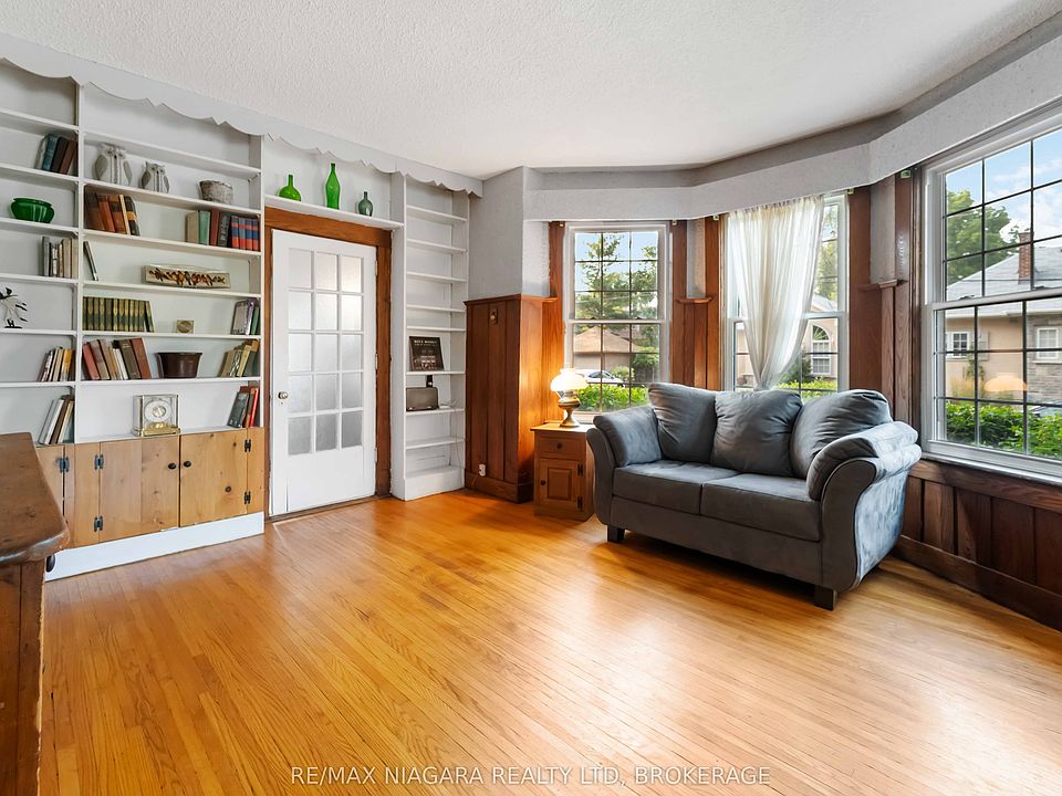 10th image of 6275 Pine Grove Ave