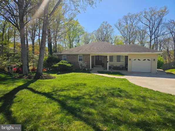 2211 Dockside Ct, Woodbridge, VA 22192