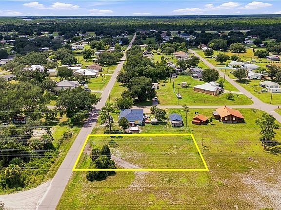 2nd image of 30268 Holly Rd