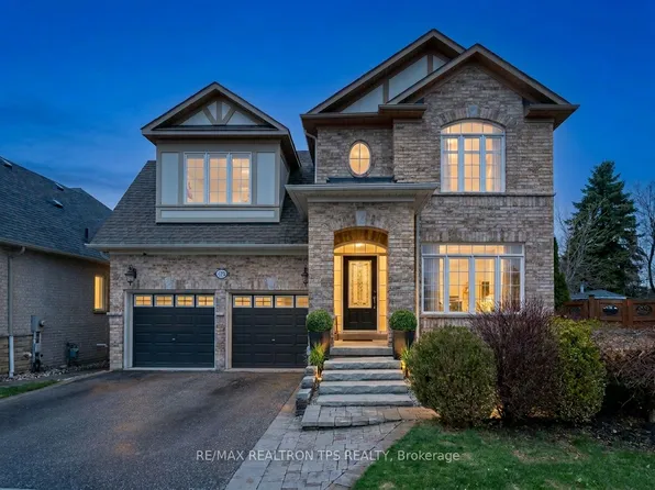 555 Kingsfield Loop, Oshawa, ON L1K 0H8