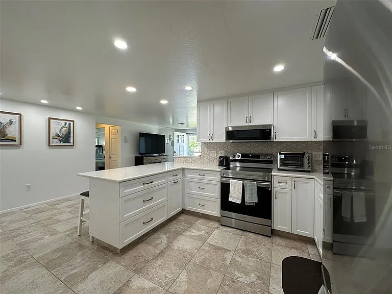 1575 Loralin Dr — Photo 9