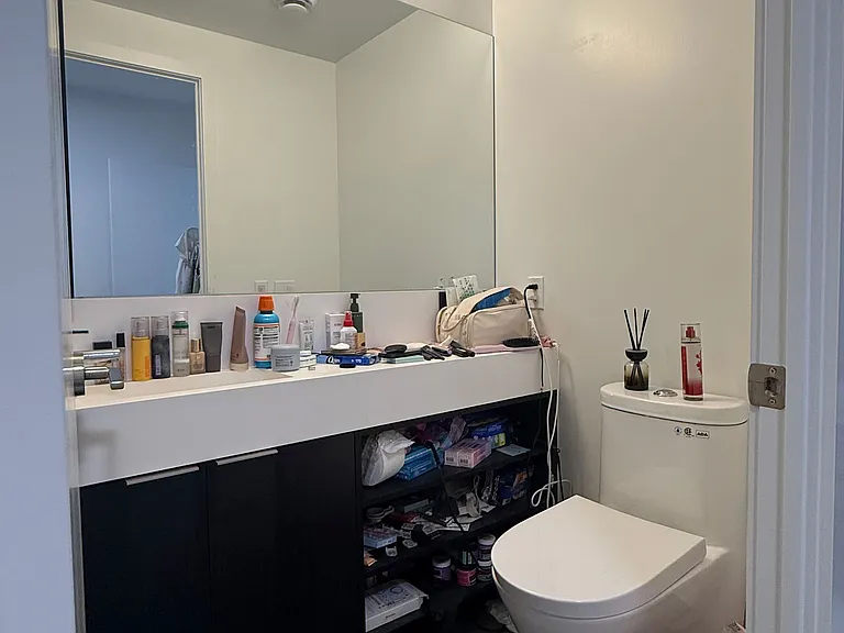 8 Wellesley St W #5010 — Photo 16
