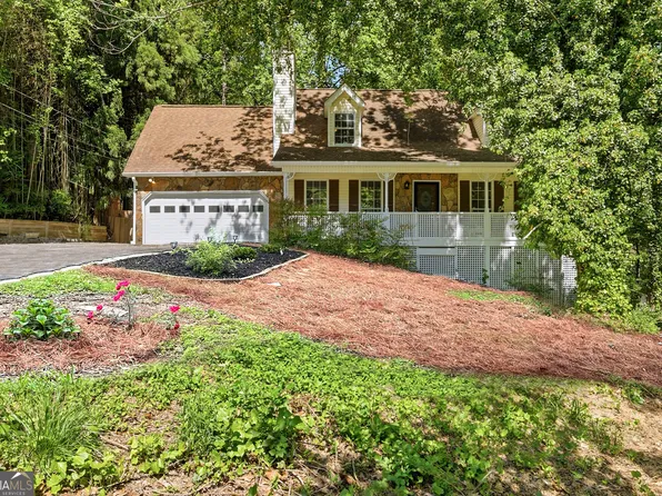 4661 Spring Ridge Dr, Flowery Branch, GA 30542