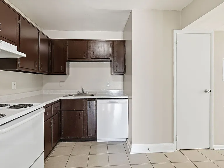 The Meadows Apartment Homes — Photo 17