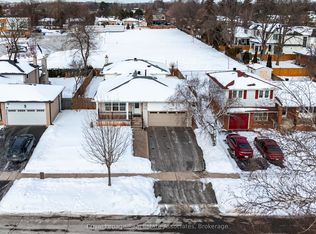 1221 Wood Pl, Oakville, ON L6L 2R4