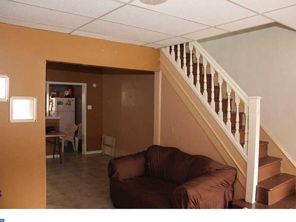 4th image of 627 E Westmoreland St