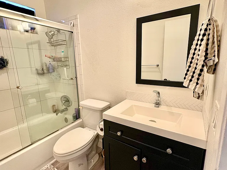 4151 33rd St #8 — Photo 9
