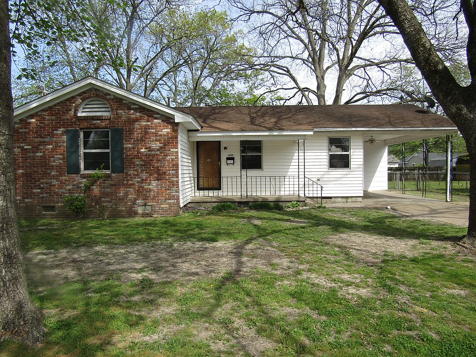 1st image of 1020 Logan Ln