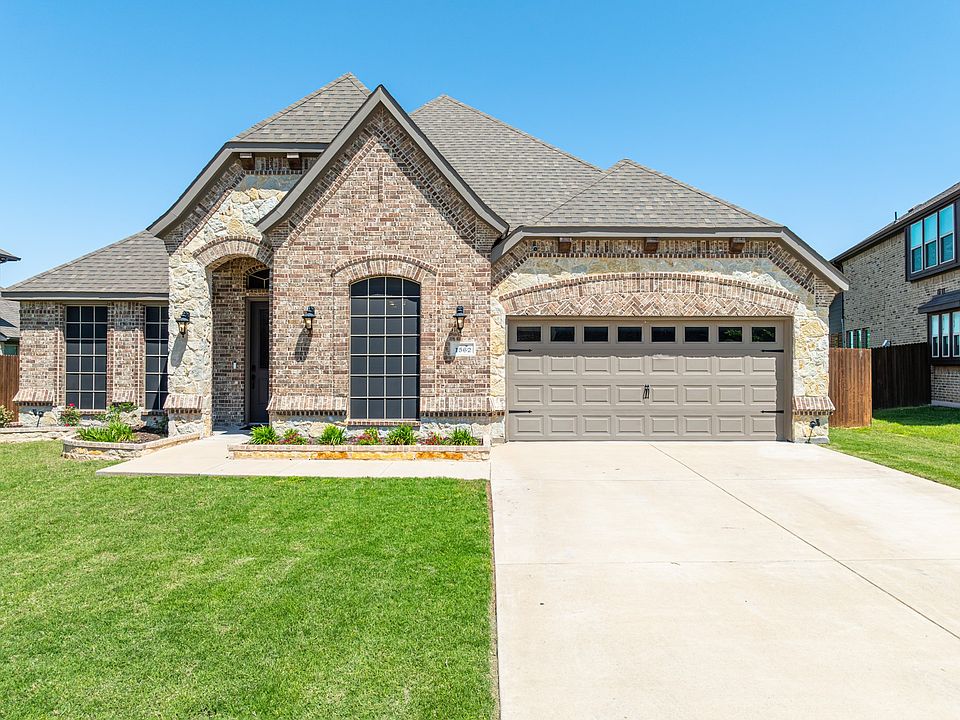 1st image of 1562 Harrison Cir