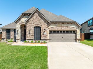1562 Harrison Cir, Waxahachie, TX 75165