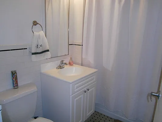 Rented by Realty Collective | media 29