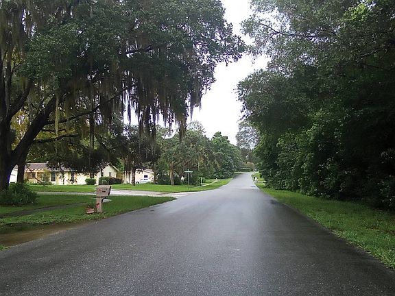 4th image of 2689 W Gardenia Dr