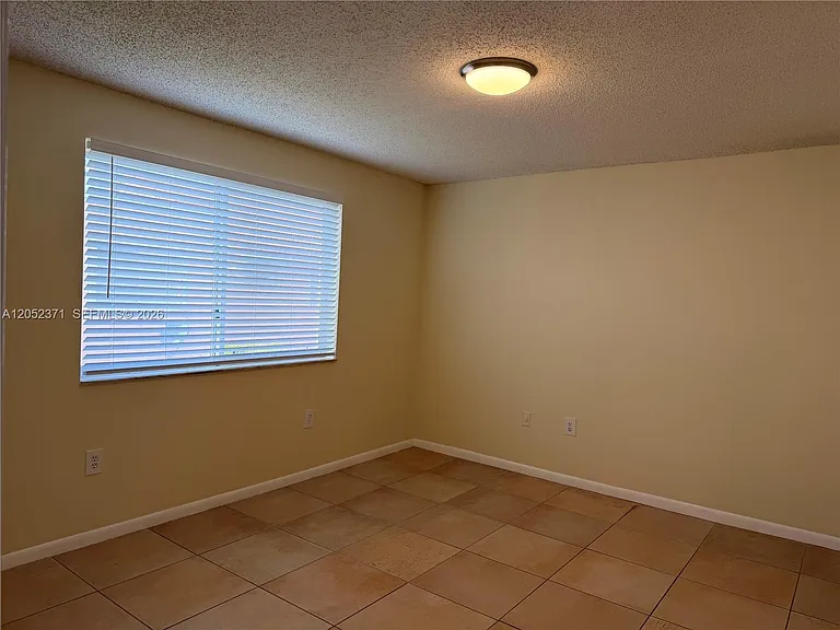8019 Lake Dr #202 — Photo 10