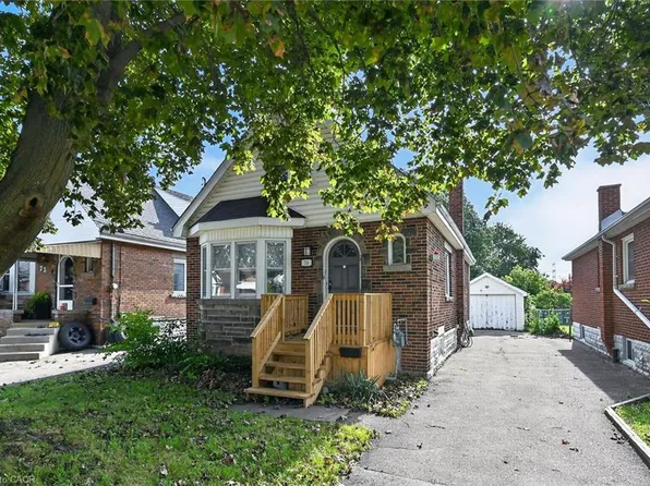 75 Barons Ave S, Hamilton, ON L8K 2Y4