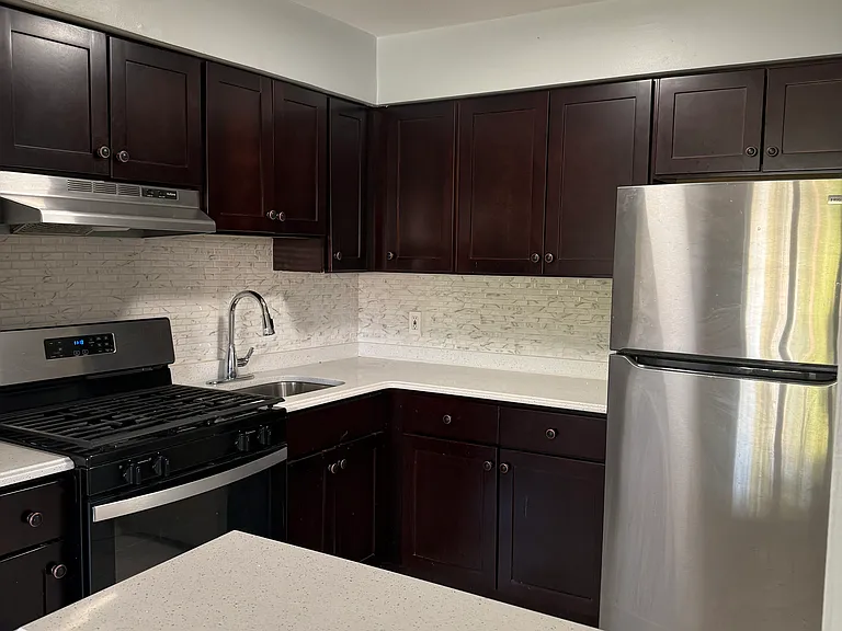 231 W Sumner Ave #84 — Photo 2